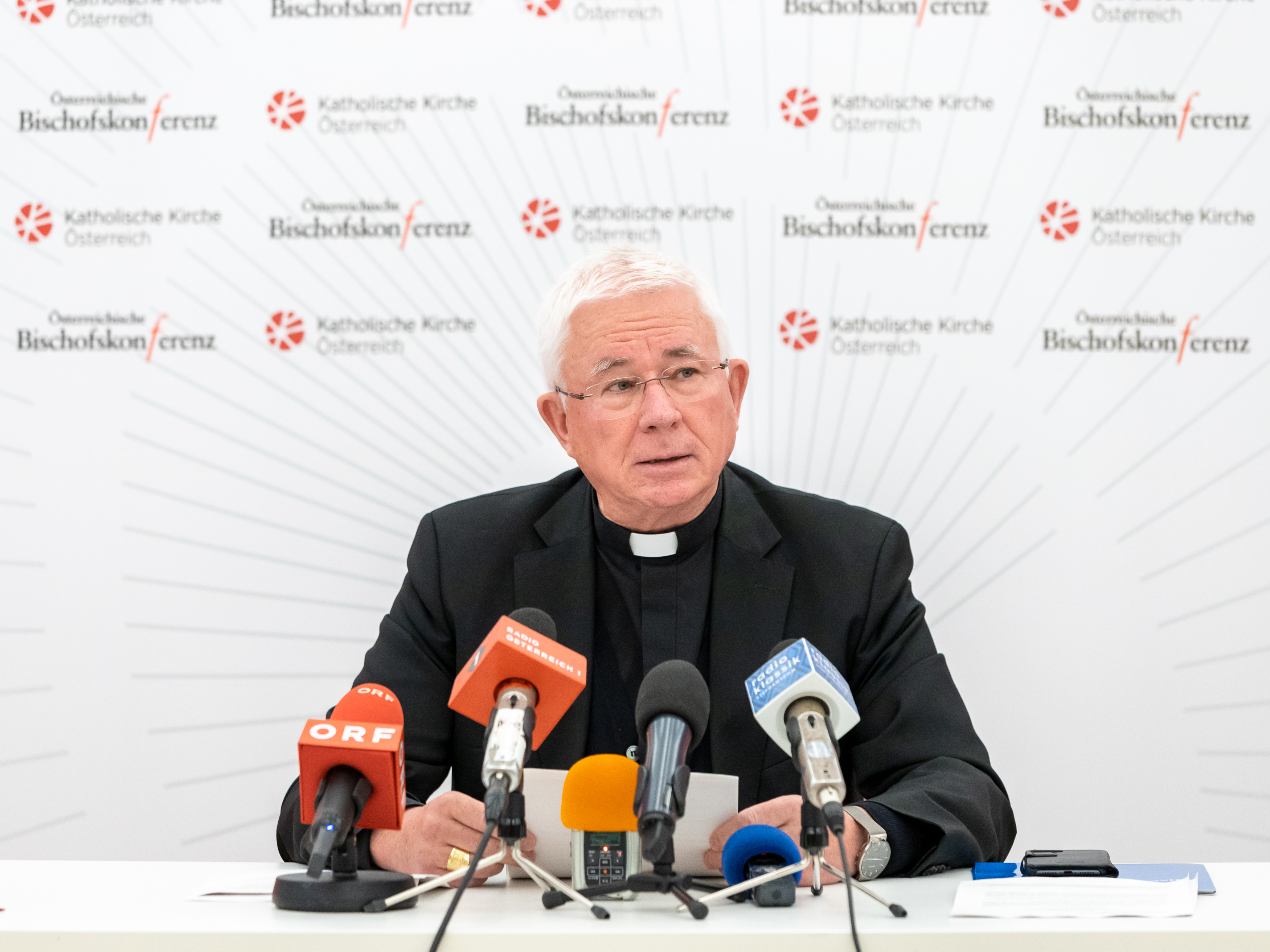 Erzbischof Franz Lackner bei der Abschlusspressekonferenz der Wintersession 2021 der Österreichischen Bischofskonferenz in Wien.